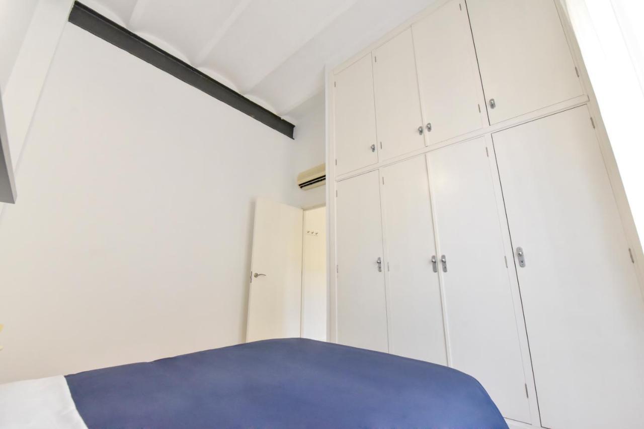 New! Bohemian Apartment In The Center Севілья Екстер'єр фото